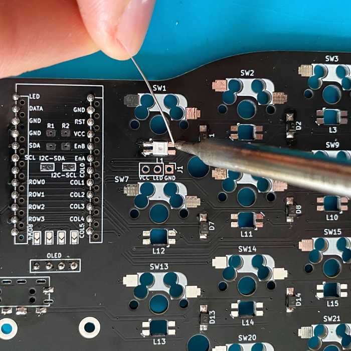 SK6812 Mini-E soldering