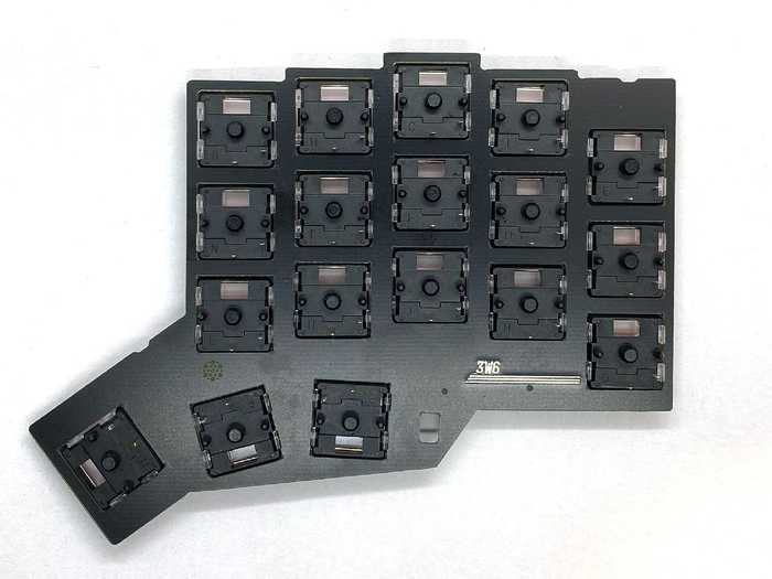 3w6 top plate with switches from bottom view